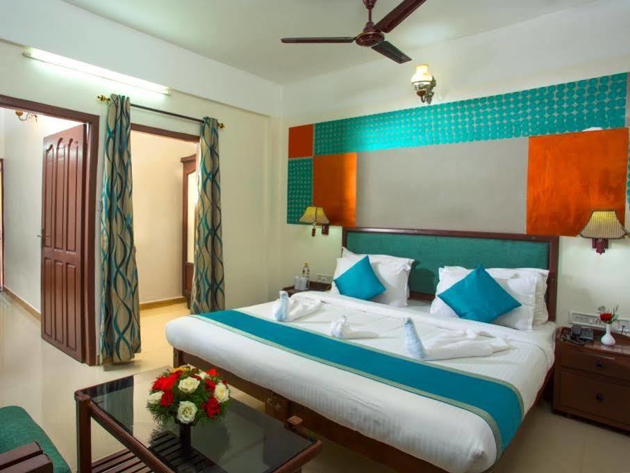 Spice Country Resort Chithirapuram Bagian luar foto