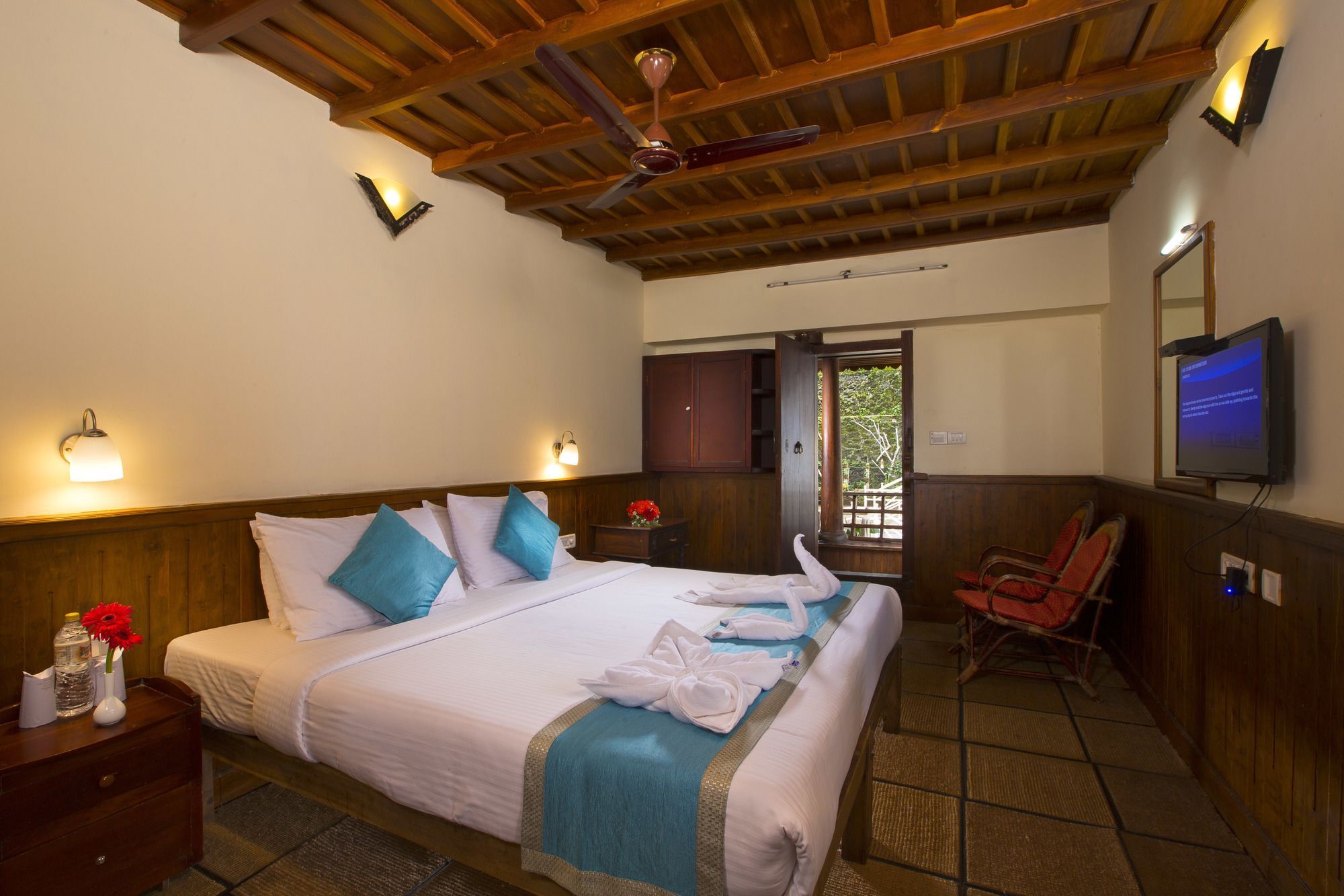 Spice Country Resort Chithirapuram Bagian luar foto