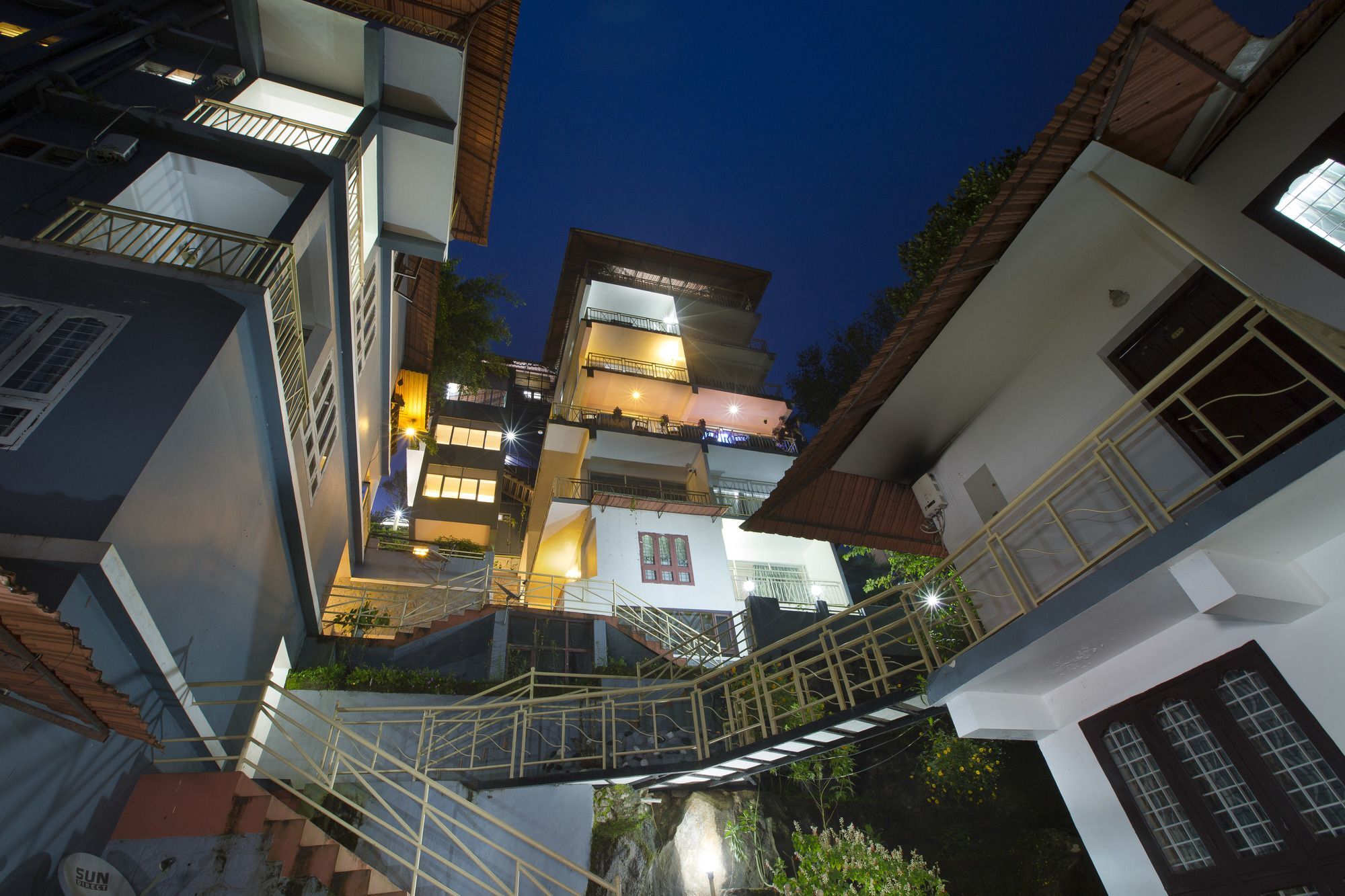 Spice Country Resort Chithirapuram Bagian luar foto